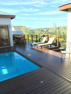 Отель Plettenberg Bay Getaway  Плеттенберг Бей